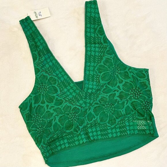 aerie Tops - NWT Aerie Holiday Green Floral Lace Ribbed Bralette Crop Top - Size: Medium